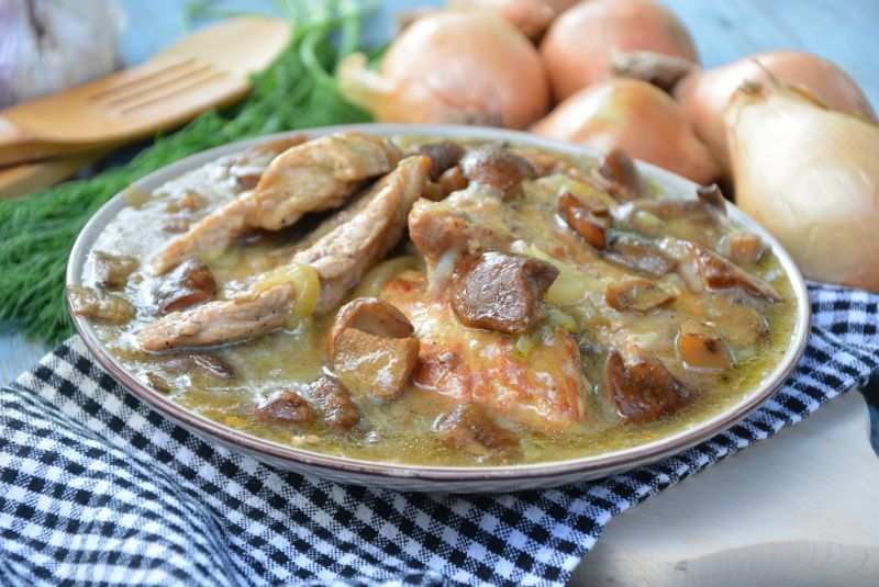 Bitki wieprzowe w sosie z podgrzybków