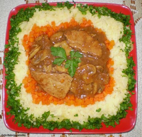 Bitki wieprzowe z pieczarkami :