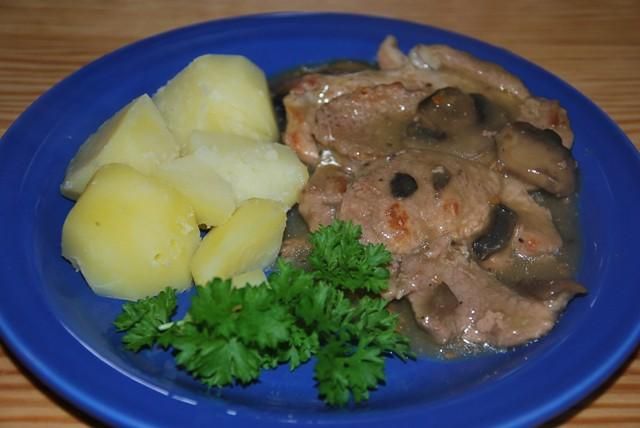 Bitki wieprzowe z pieczarkami 