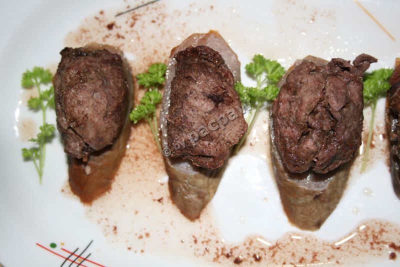 Bitki z dzika ze śliwką Bitki z dzika ze śliwką