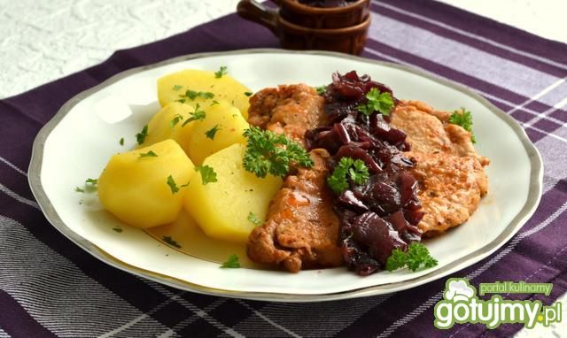 Bitki z konfiturą z czerwonej cebuli Bitki z konfiturą z czerwonej cebuli