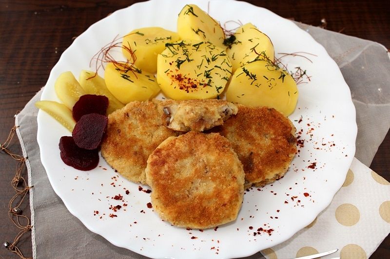 Bitki/kotlety ze śledzia (wg przepisu z 1904 r.)  Bitki/kotlety ze śledzia (wg przepisu z 1904 r.)