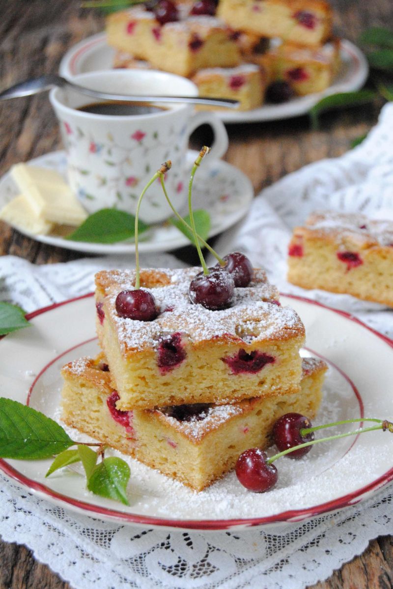Blondies z wiśniami Blondies z wiśniami