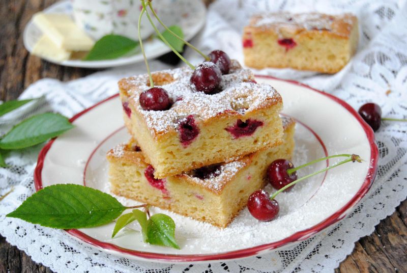 Blondies z wiśniami Blondies z wiśniami