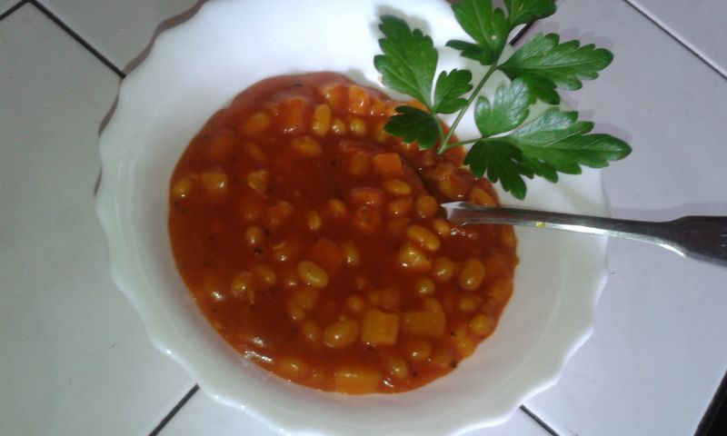 Błyskawiczna fasolka z pomidorami