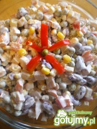 Błyskawiczna kolorowa sałatka