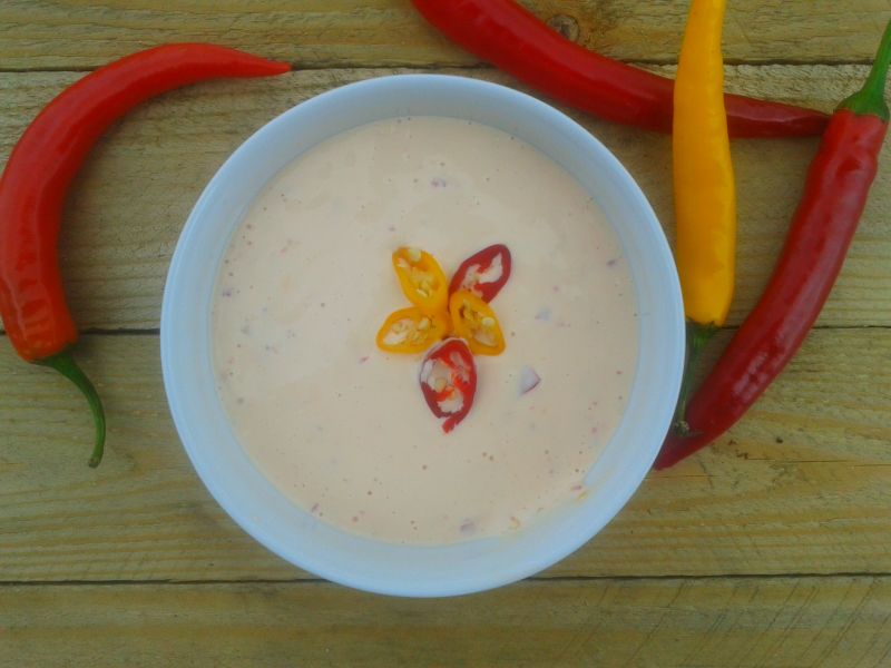 Błyskawiczny sos majonezowy z chilli