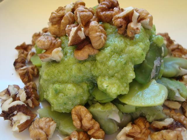 Bób w pietruszkowym pesto Bób w pietruszkowym pesto