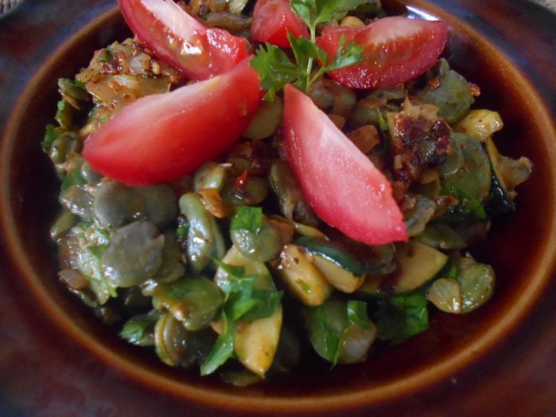 Bób  z  cukinią Bób  z  cukinią