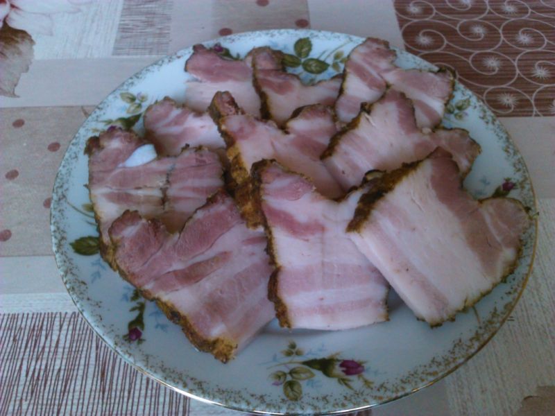 Boczek wędzony domowy