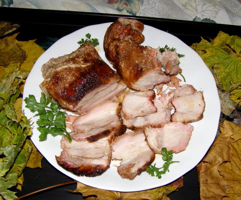 Boczek z biodrówką z rękawa do pieczywa. Boczek z biodrówką z rękawa do pieczywa.