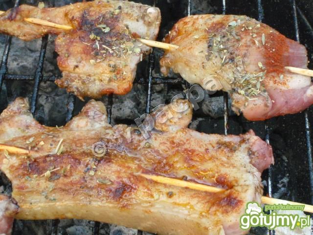 Boczkowe lizaki grillowane  Boczkowe lizaki grillowane