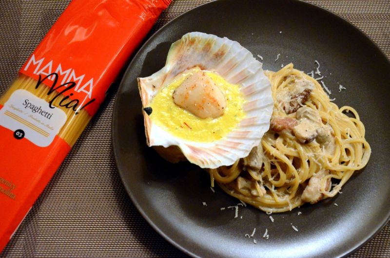 Borowiki, małże św.Jakuba, gorgonzola i szafran Borowiki, małże św.Jakuba, gorgonzola i szafran