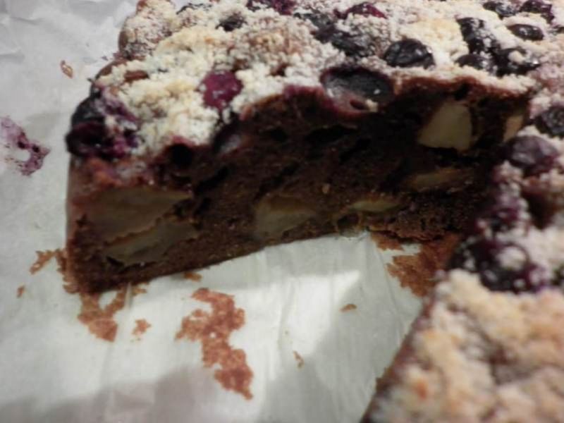 Borówkowo - jabłkowy salcesonik z migdałowym pyłem