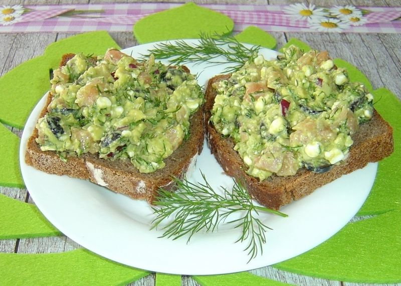 Boskie kanapki z ricottą i świeżym łososiem