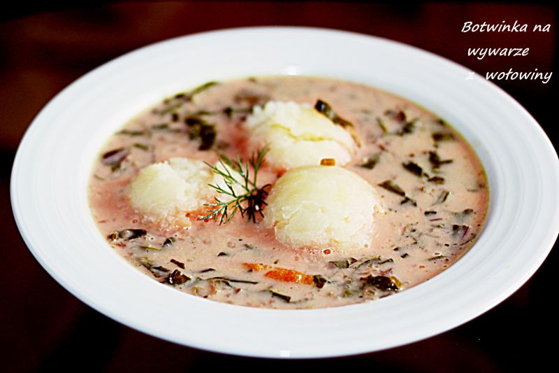 Botwinka na wywarze z wołowiny Botwinka na wywarze z wołowiny