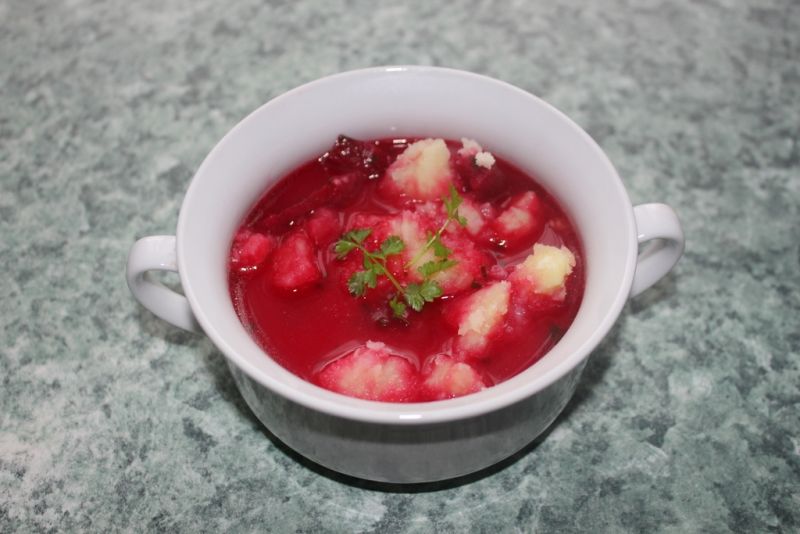 Botwinka z ziemniakami 