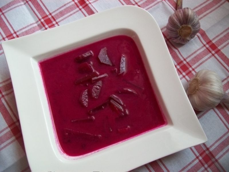 Botwinka zabielana śmietaną Botwinka zabielana śmietaną