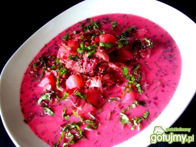 Botwinkowa z mięsem i chrzanową nutką