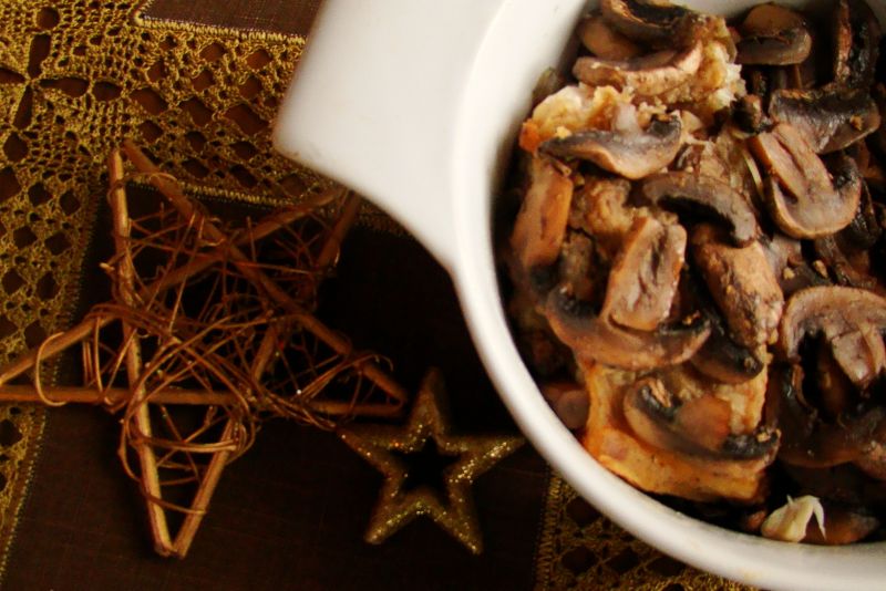 Bożonarodzeniowy karp zapiekany z pieczarkami