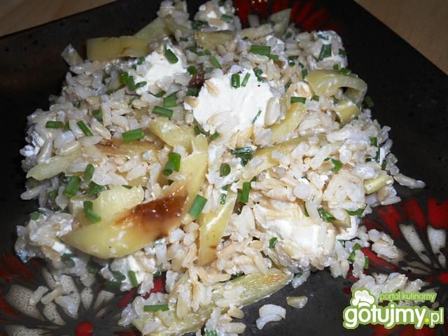 Brązowy ryż z grillowaną papryką Brązowy ryż z grillowaną papryką