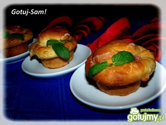 Briosze z dżemem morelowym 