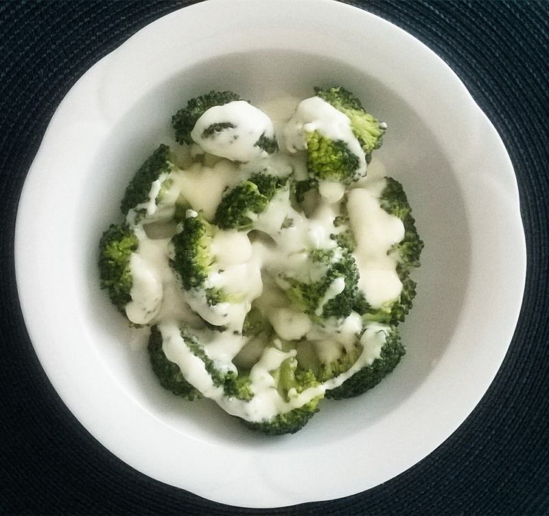 Brokuł w sosie mlecznym