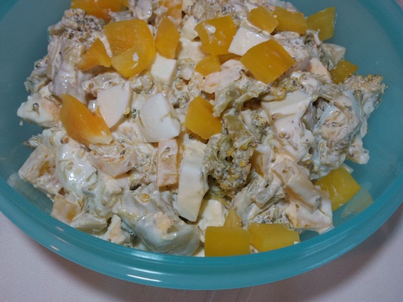 Brokułowa sałatka Asi