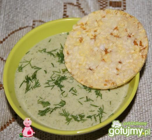 Brokułowa zupa krem z waflami 