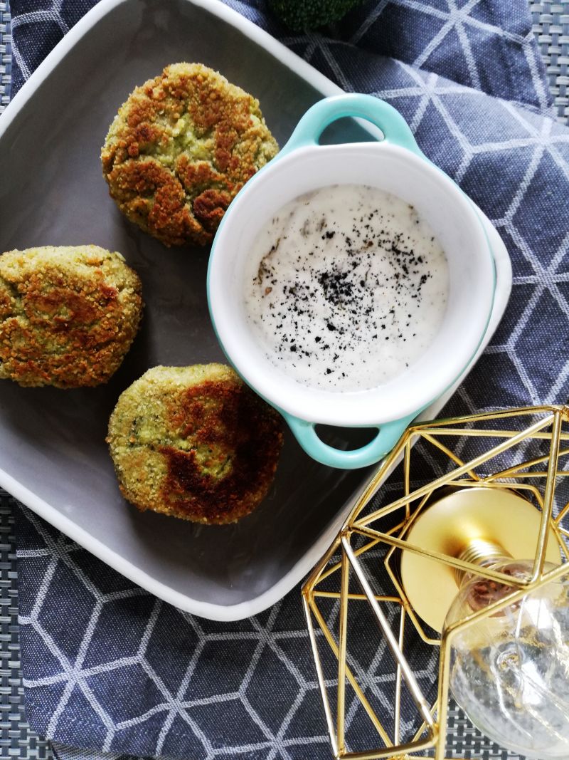 Brokułowe kotleciki  Brokułowe kotleciki