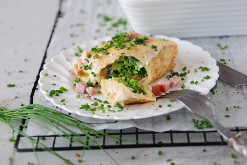 Brokułowe naleśniki pod beszamelem Brokułowe naleśniki pod beszamelem