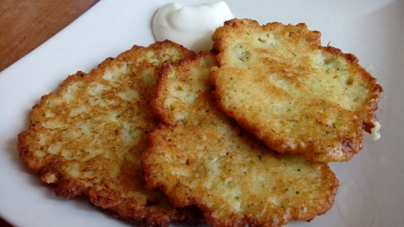 Brokułowo ziemniaczane placki 