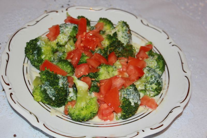 Brokuły w lekkim sosie