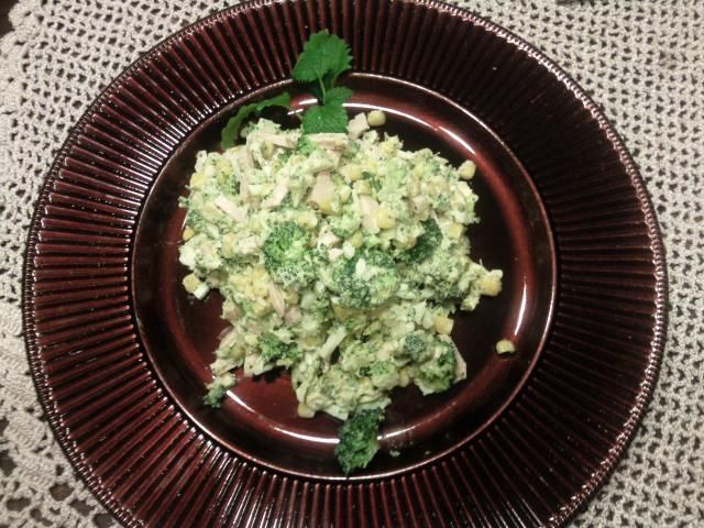 Brokuly w salatce Brokuly w salatce