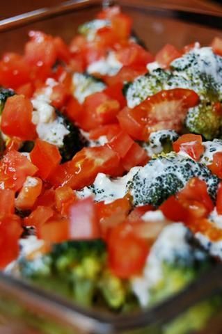 *Brokuły w zalewie jogurtowo-czosnkowej* *Brokuły w zalewie jogurtowo-czosnkowej*