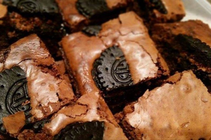 Brownie z Oreo, ciasto mocno czekoladowe 