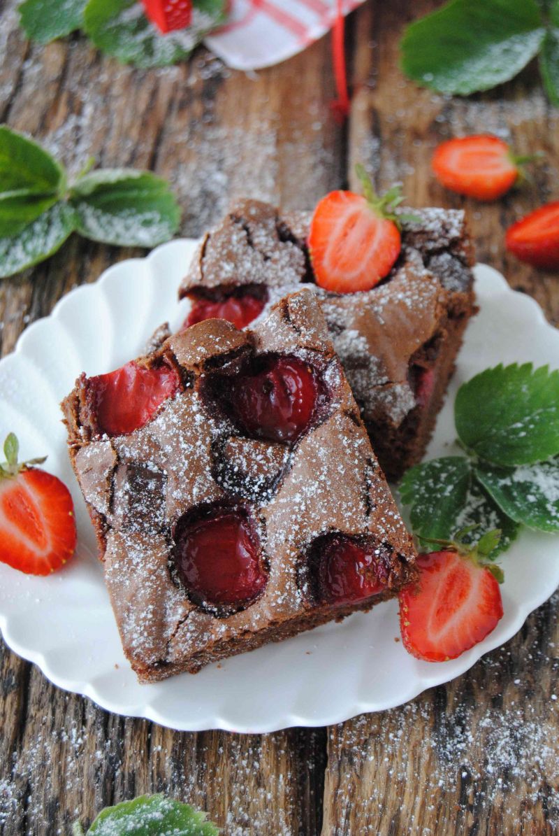 Brownie z truskawkami