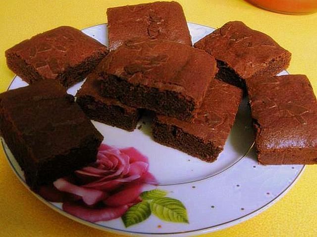 Brownies by Yvonne Brownies by Yvonne