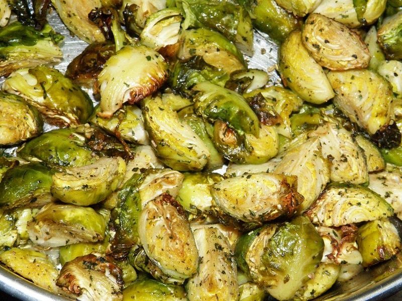 Brukselka smażona ze skwarkami