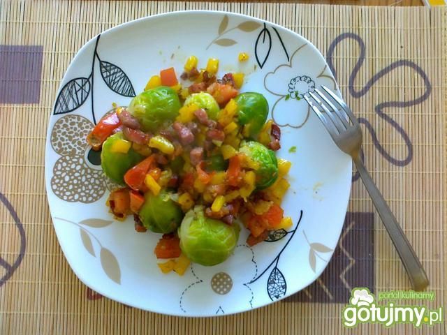 Brukselki z warzywną zasmażką