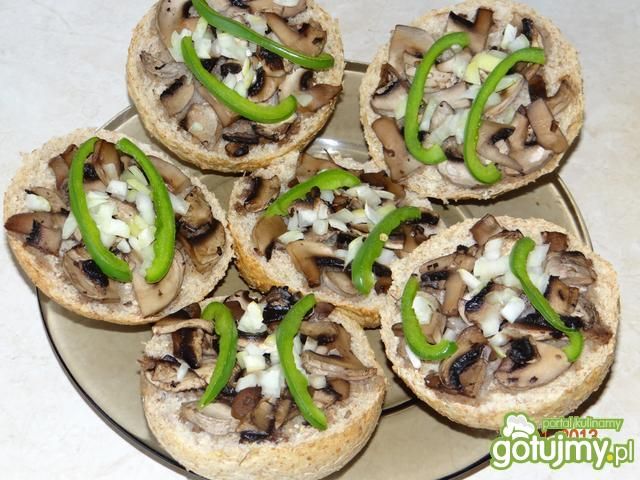 Bruschetta z pieczarkami