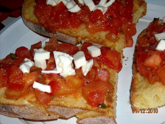 Bruschette al pomodoro Bruschette al pomodoro
