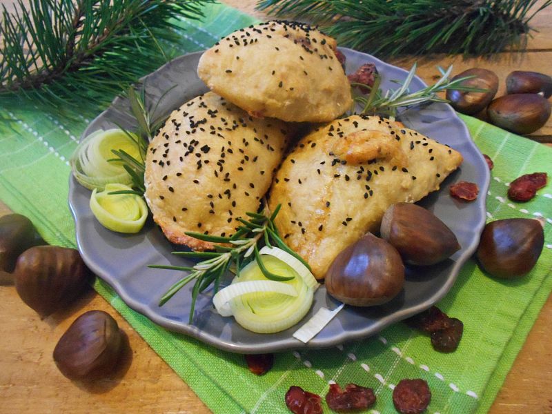 Bryndzylki z żurawiną i kasztanami Bryndzylki z żurawiną i kasztanami