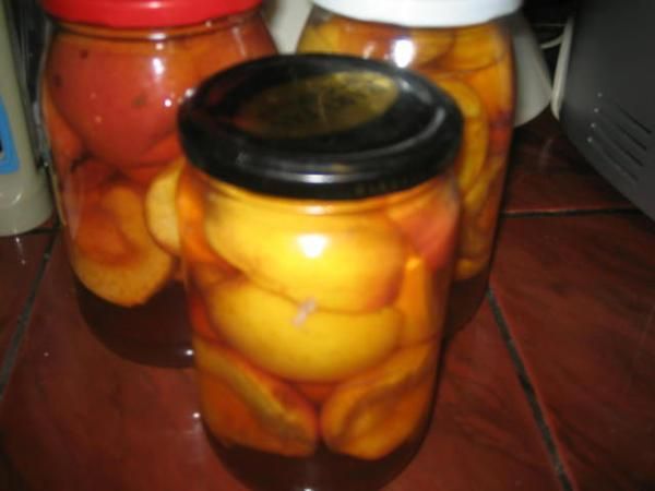 brzoskwinie w syropie