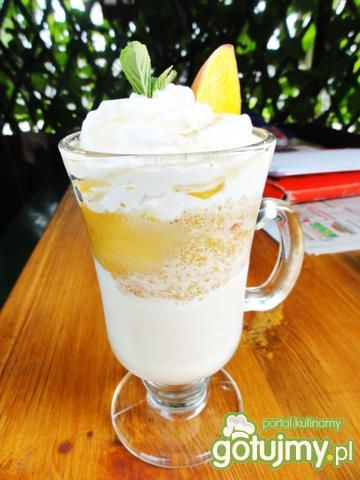 Brzoskwiniowa kawa na zimno Brzoskwiniowa kawa na zimno