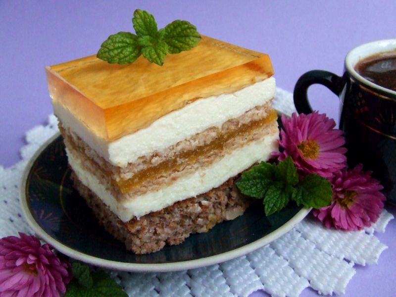 Brzoskwiniowo-orzechowy raj z nutą ajerkoniaku Brzoskwiniowo-orzechowy raj z nutą ajerkoniaku