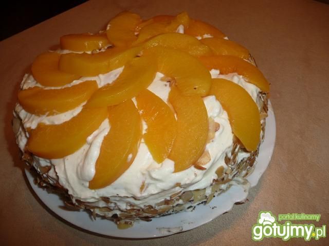 brzoskwiniowy torcik