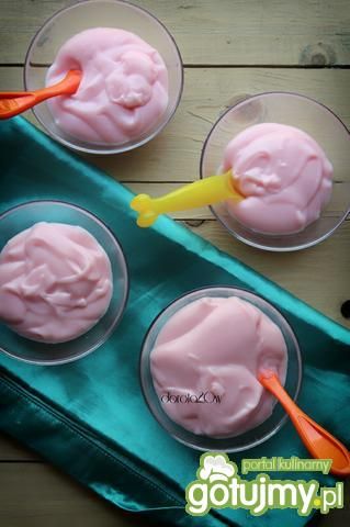 Budyń malinowy na syropie