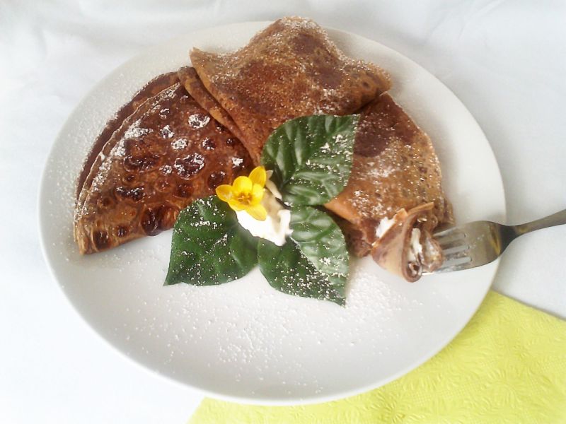 Budyniowe naleśniki z serkiem pomarańczowym Budyniowe naleśniki z serkiem pomarańczowym