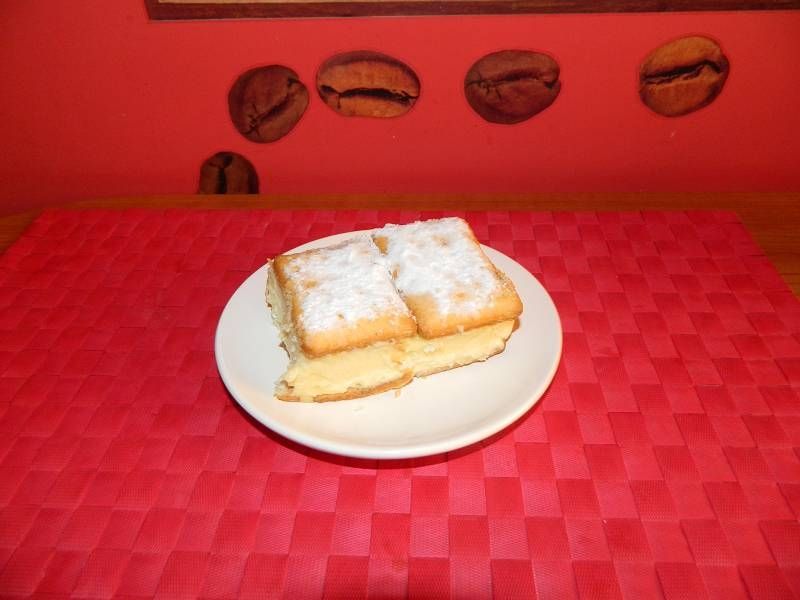 Budyniowiec na krakersach bez pieczenia Budyniowiec na krakersach bez pieczenia